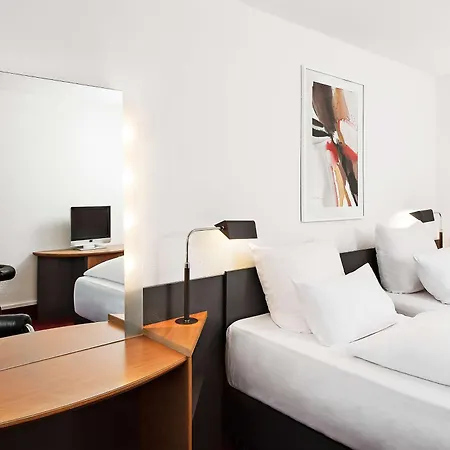 Nh Hirschberg Heidelberg 酒店 4*